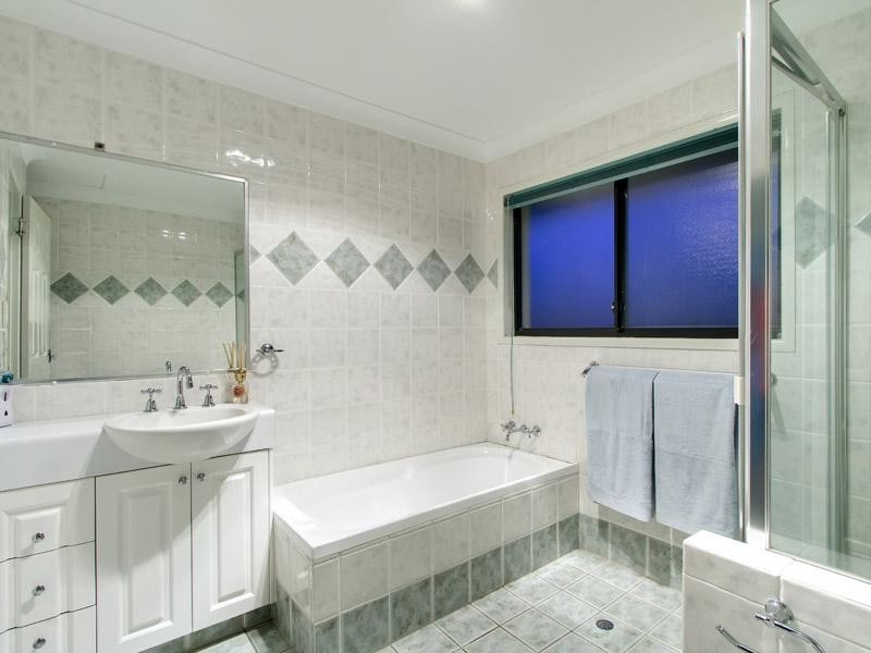 14 Obsidian Street, Camp Hill QLD 4152