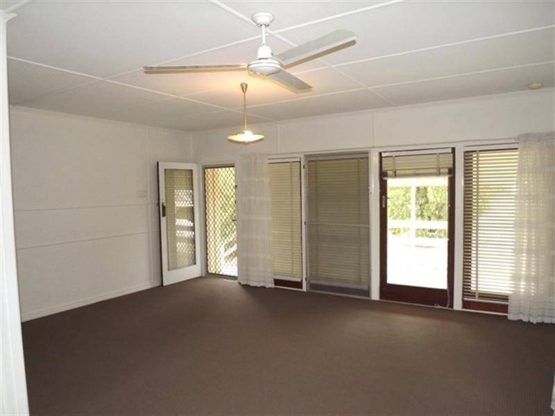 25 Errey Street, Camp Hill QLD 4152