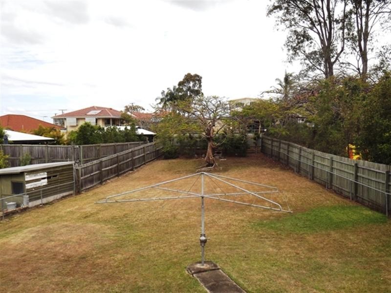 25 Errey Street, Camp Hill QLD 4152