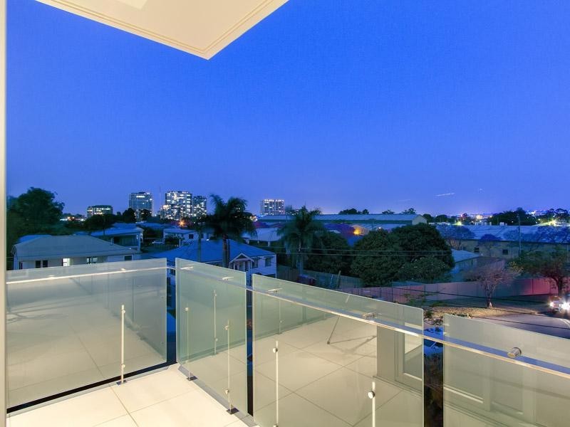 20 Shakespeare Street, Bulimba QLD 4171