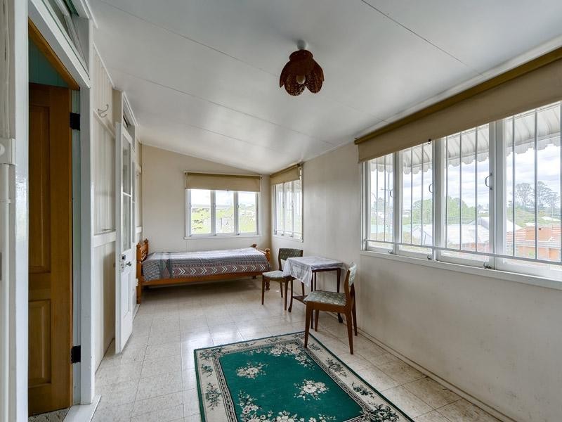 129 Richmond Road, Morningside QLD 4170