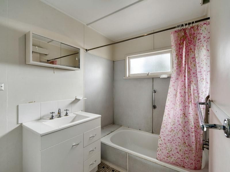 129 Richmond Road, Morningside QLD 4170