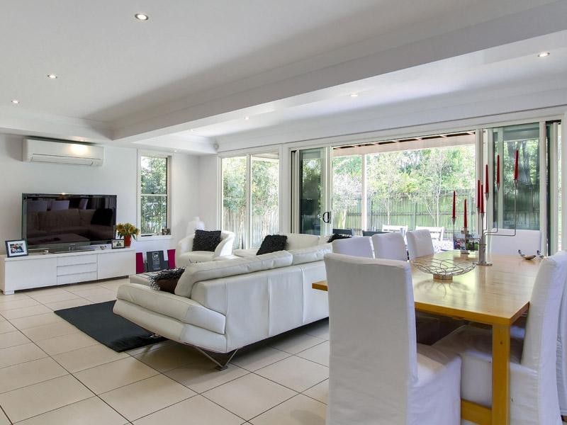 26 Dickson Street, Morningside QLD 4170