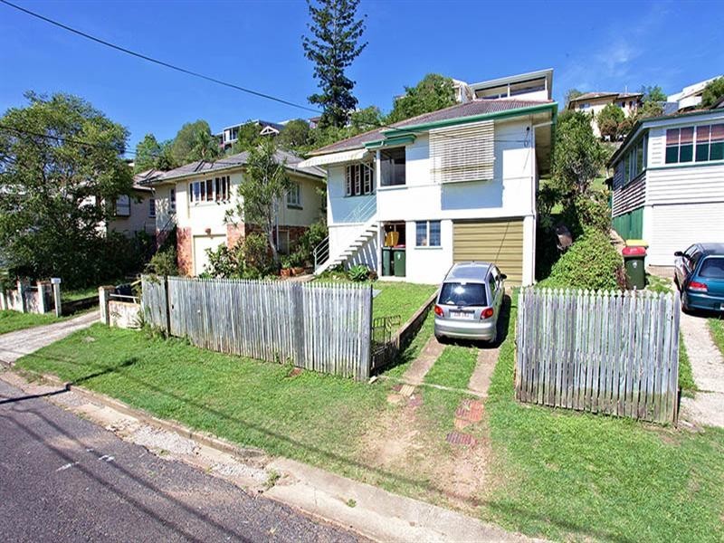 9 Ryan Avenue, Balmoral QLD 4171