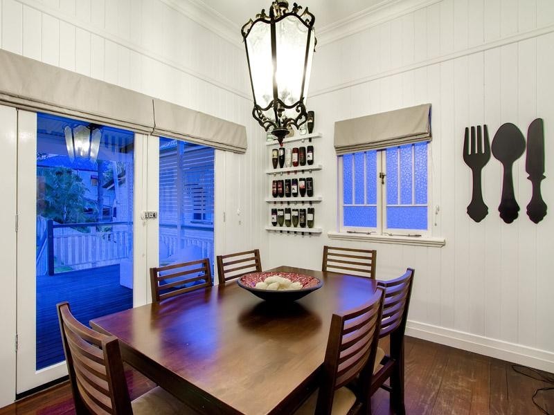 84 Riding Road, Hawthorne QLD 4171