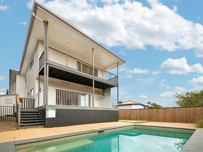 24 Viminal Hill Crescent, Seven Hills QLD 4170
