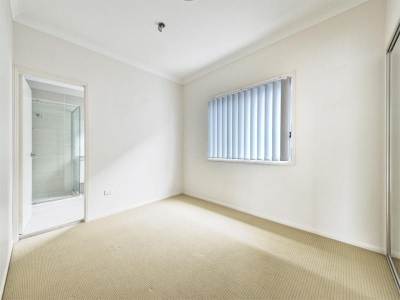 24 Viminal Hill Crescent, Seven Hills QLD 4170