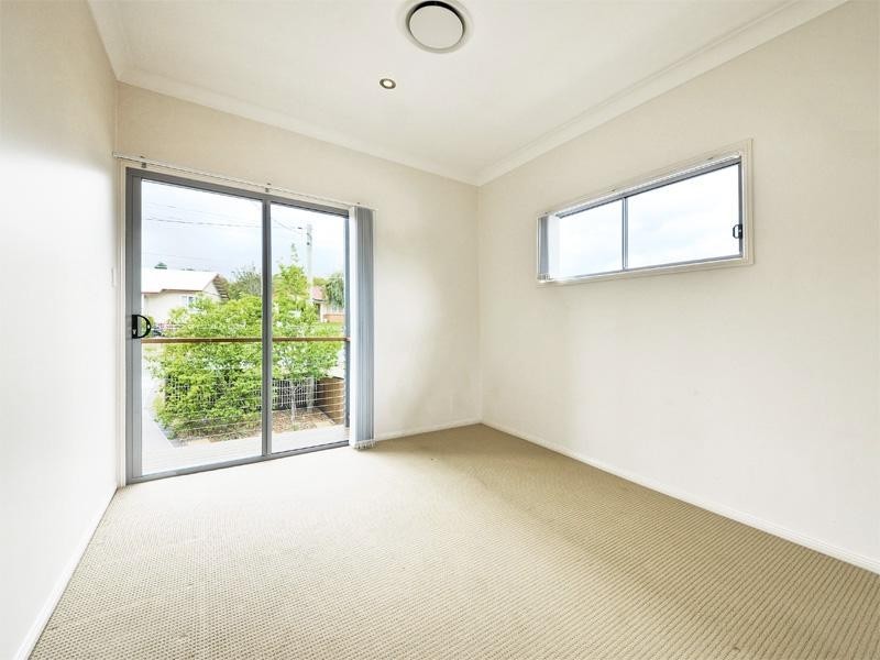24 Viminal Hill Crescent, Seven Hills QLD 4170