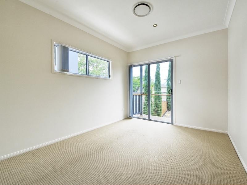 24 Viminal Hill Crescent, Seven Hills QLD 4170
