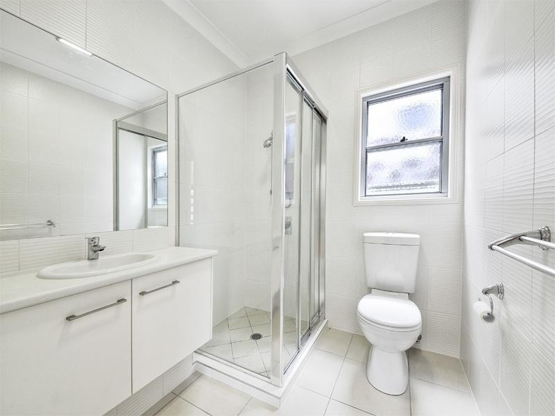 24 Viminal Hill Crescent, Seven Hills QLD 4170