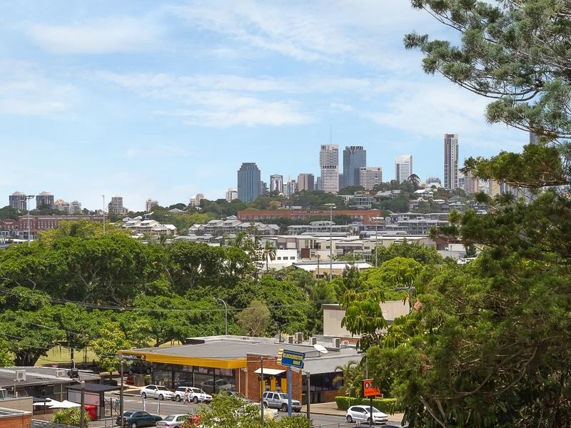 2/24 Wambool Street, Bulimba QLD 4171