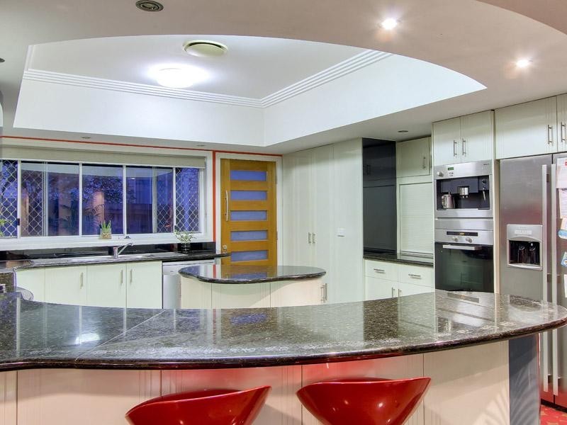 5 Tappin Court, Carindale QLD 4152