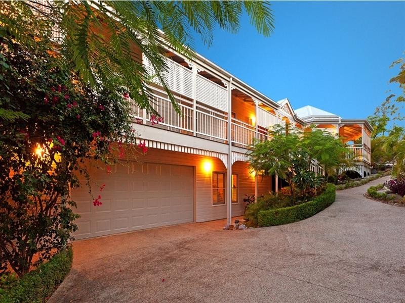 80 Lindsay Street, Hawthorne QLD 4171