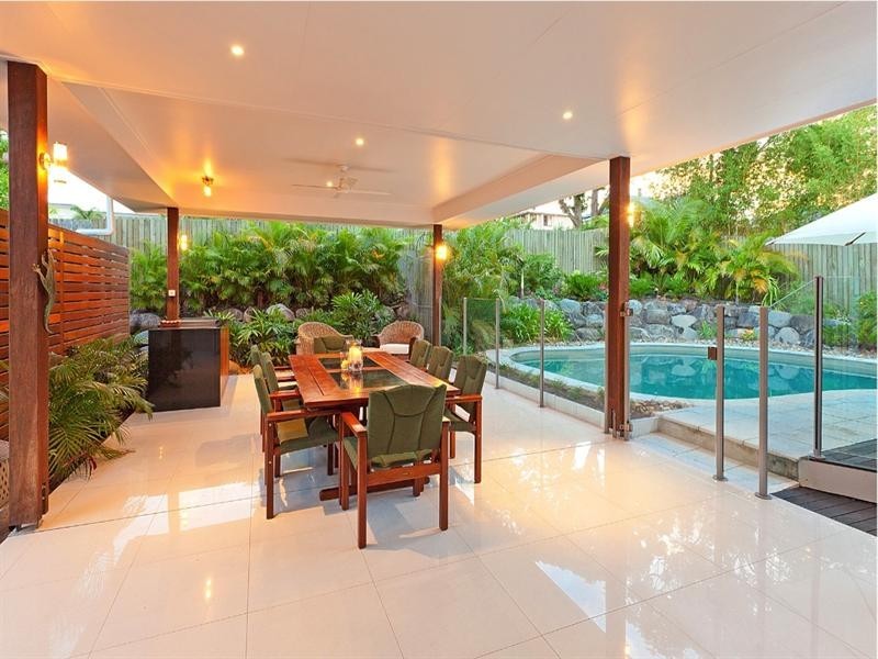 80 Lindsay Street, Hawthorne QLD 4171