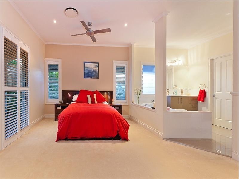 80 Lindsay Street, Hawthorne QLD 4171