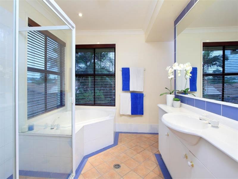 6 Parklane Place, Bulimba QLD 4171