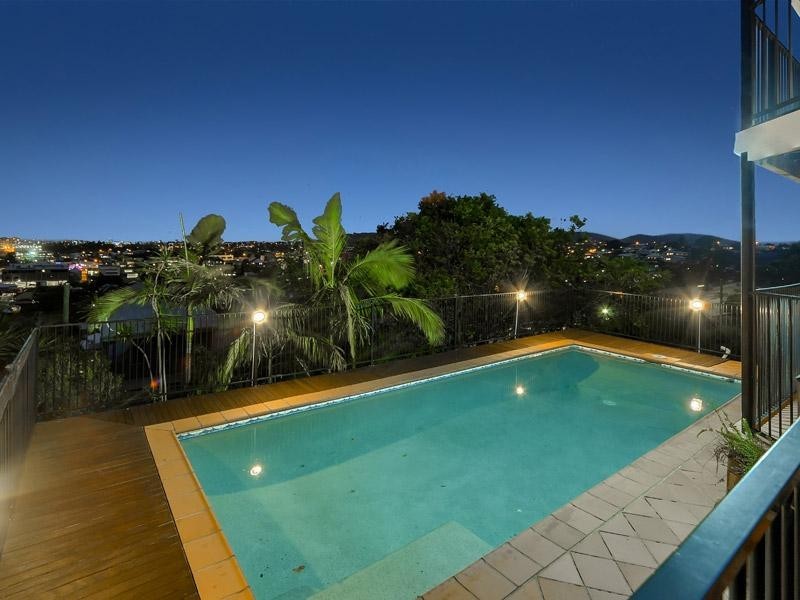 52 Upper Cairns Terrace, Red Hill QLD 4059