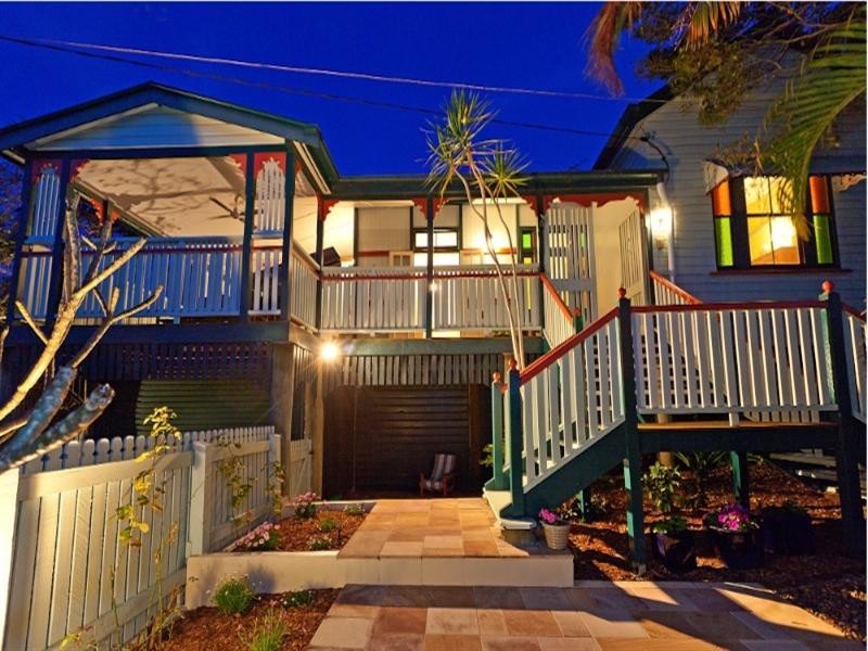 25 Power Street, Norman Park QLD 4170