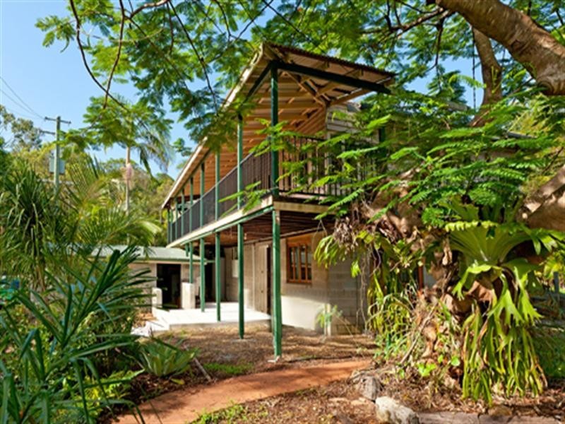 1 Isis Crescent, Seven Hills QLD 4170