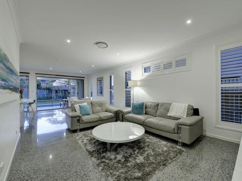 15 Windemere Avenue, Morningside QLD 4170