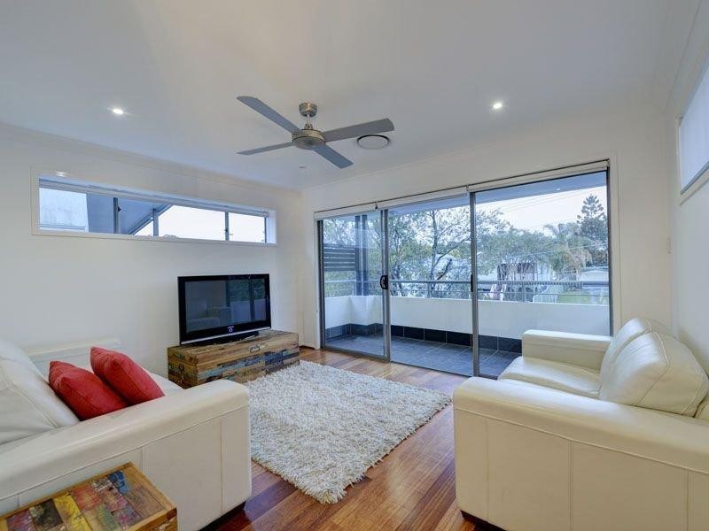 15 Windemere Avenue, Morningside QLD 4170