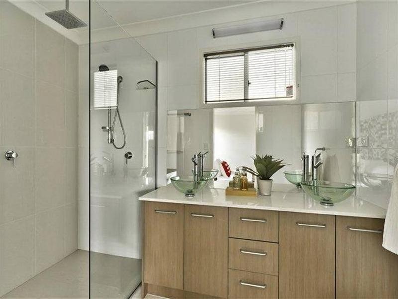 42 Dover Street, Hawthorne QLD 4171