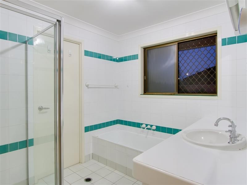 7 Baynes Street, Carindale QLD 4152