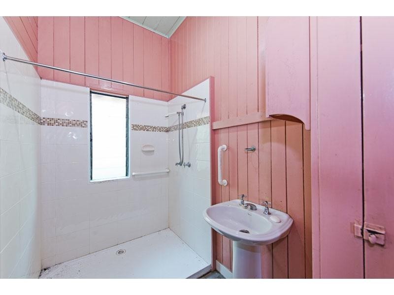 16 Duke Street, Bulimba QLD 4171
