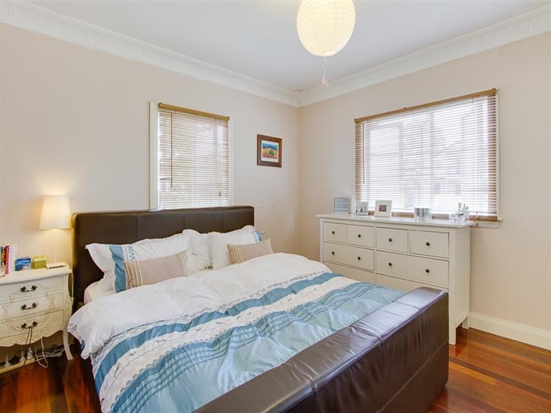 72 Malcolm Street, Hawthorne QLD 4171