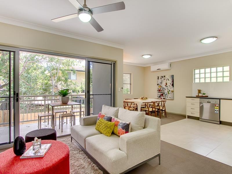 80-82 Lawson Street, Morningside QLD 4170