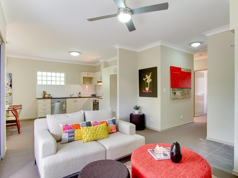 80-82 Lawson Street, Morningside QLD 4170