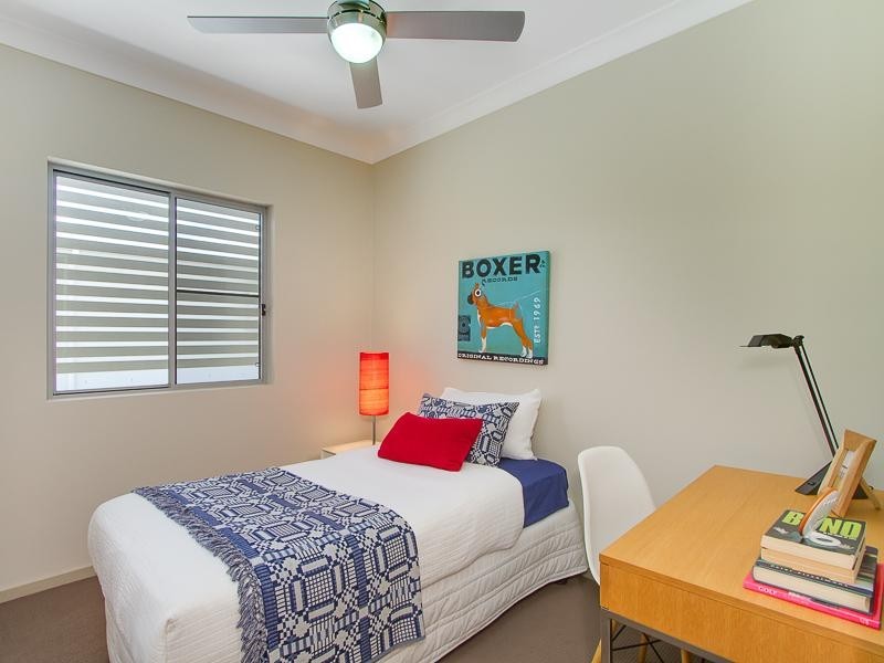 80-82 Lawson Street, Morningside QLD 4170