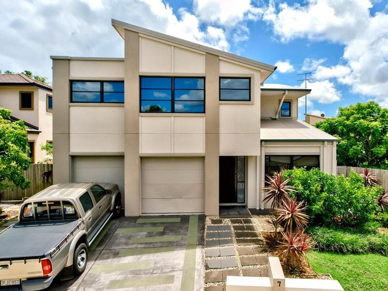 7 Celestial Court, Carina QLD 4152