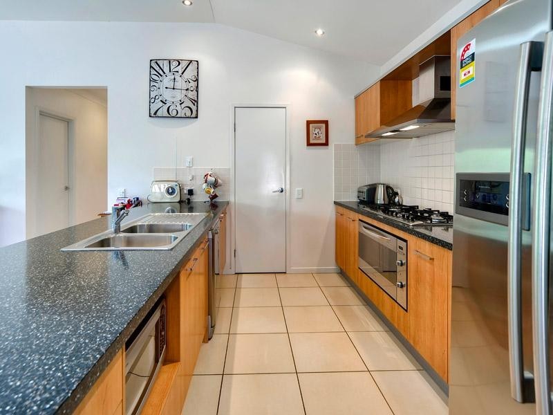 7 Celestial Court, Carina QLD 4152