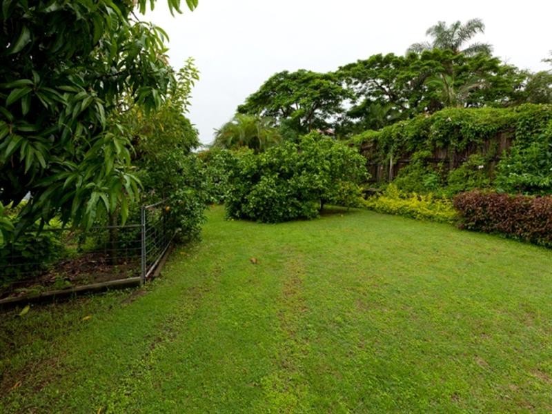 4 Abingdon Street, Woolloongabba QLD 4102