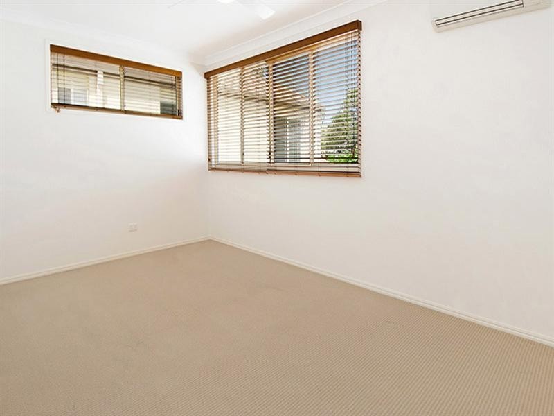 10 Lindsay Street, Hawthorne QLD 4171