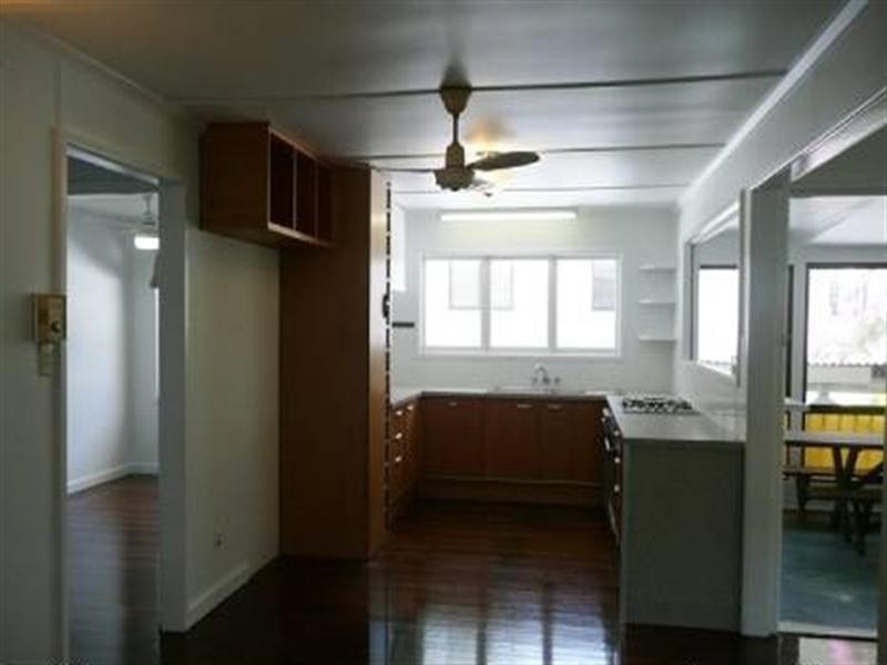 9 Cecile Street, Balmoral QLD 4171