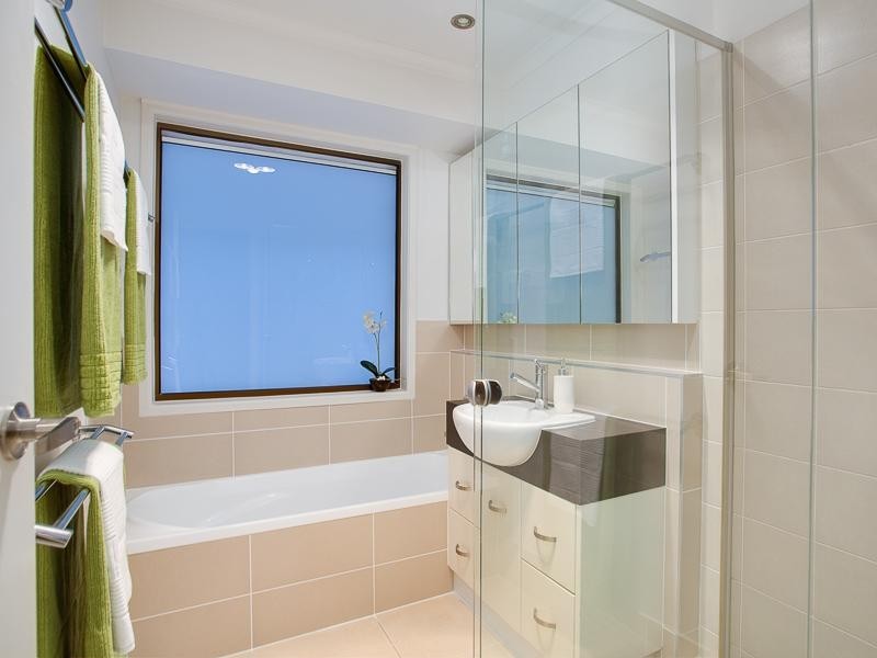 28 Paris Avenue, Morningside QLD 4170