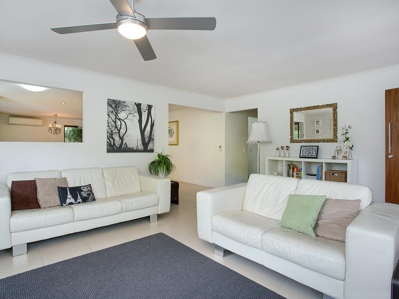 28 Paris Avenue, Morningside QLD 4170