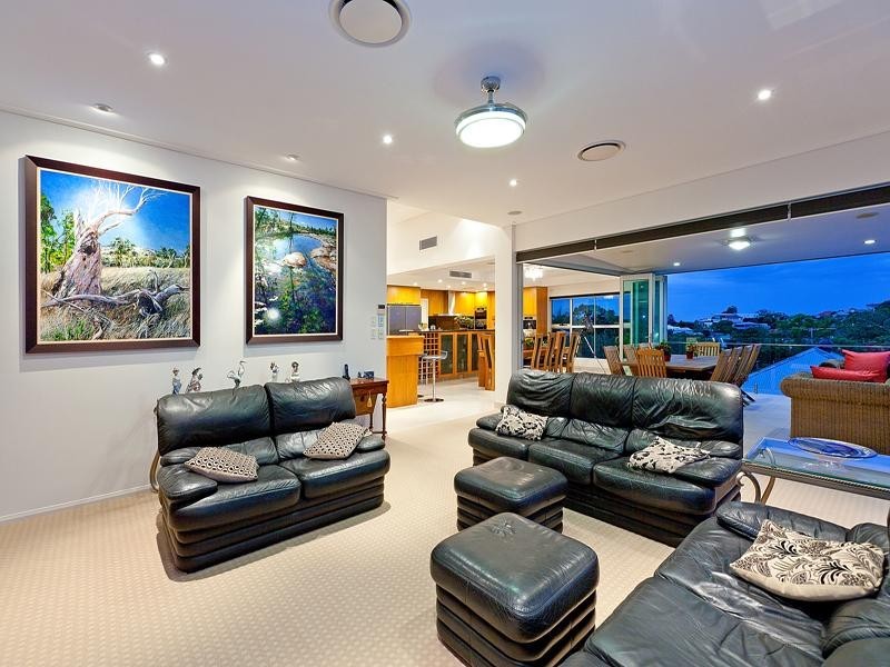 60 Main Avenue, Balmoral QLD 4171