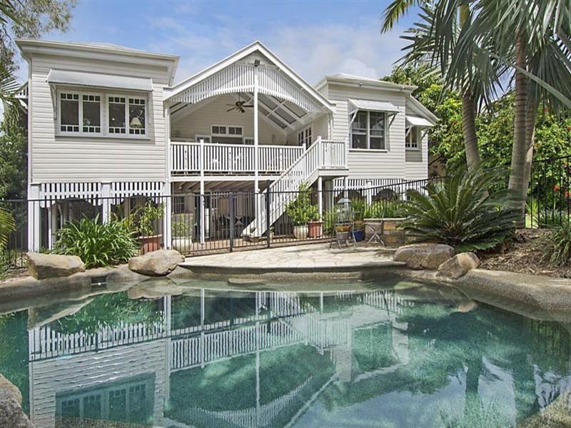 57 Lindsay Street, Hawthorne QLD 4171