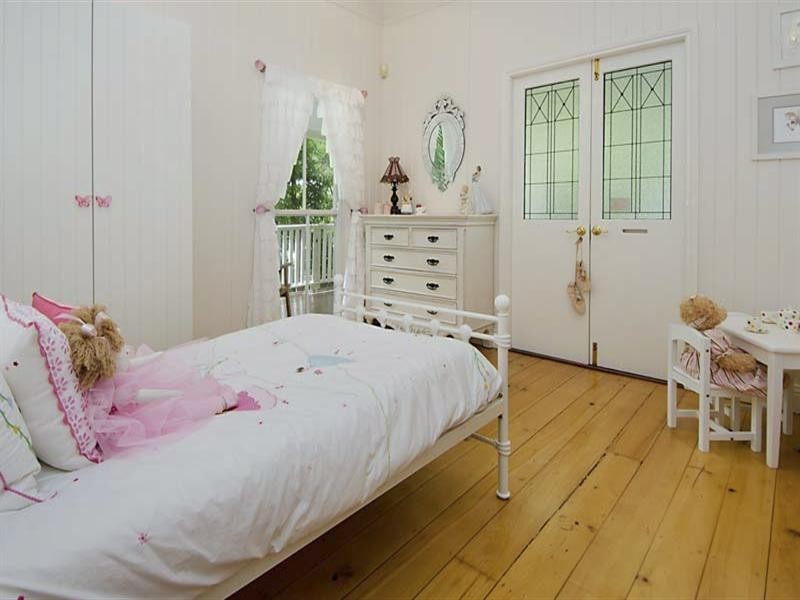 57 Lindsay Street, Hawthorne QLD 4171