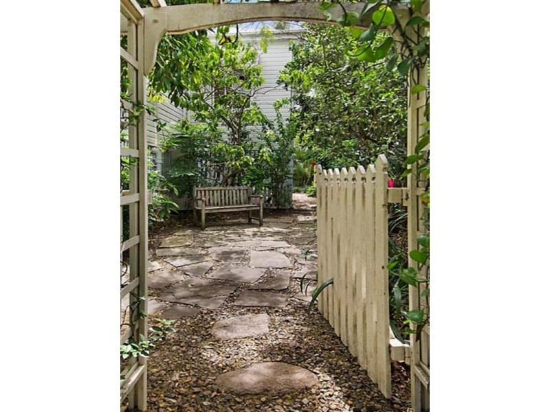 57 Lindsay Street, Hawthorne QLD 4171