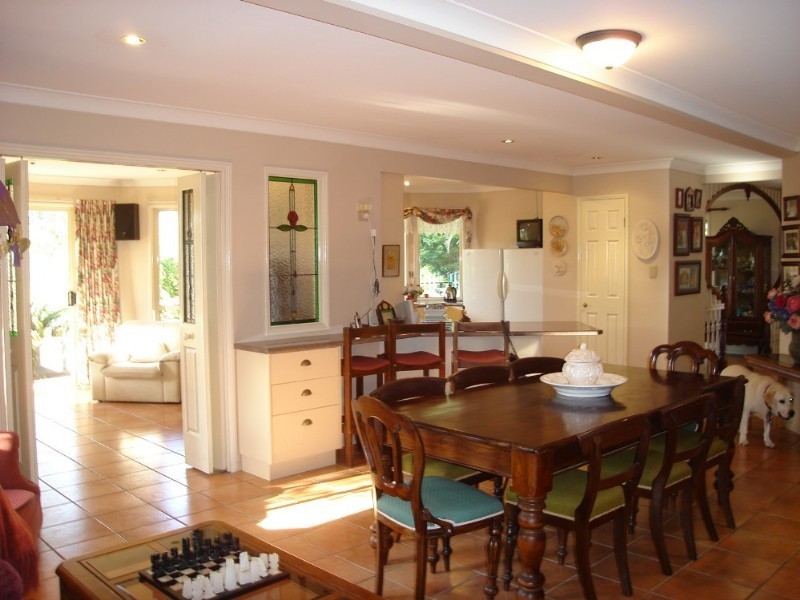 10 Quetta Close, Carindale QLD 4152