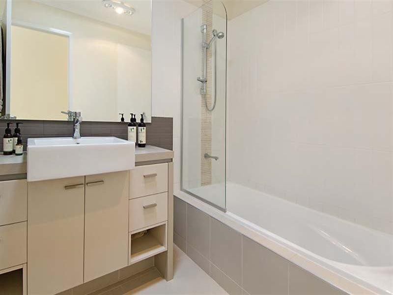 4/11 Agnes Street, Morningside QLD 4170