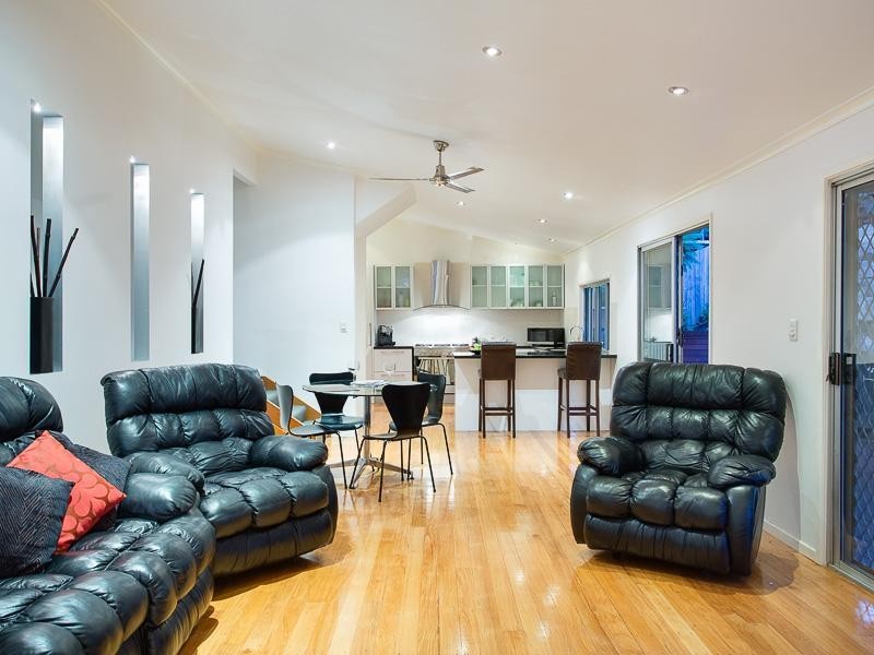 1 Yonga Street, Balmoral QLD 4171