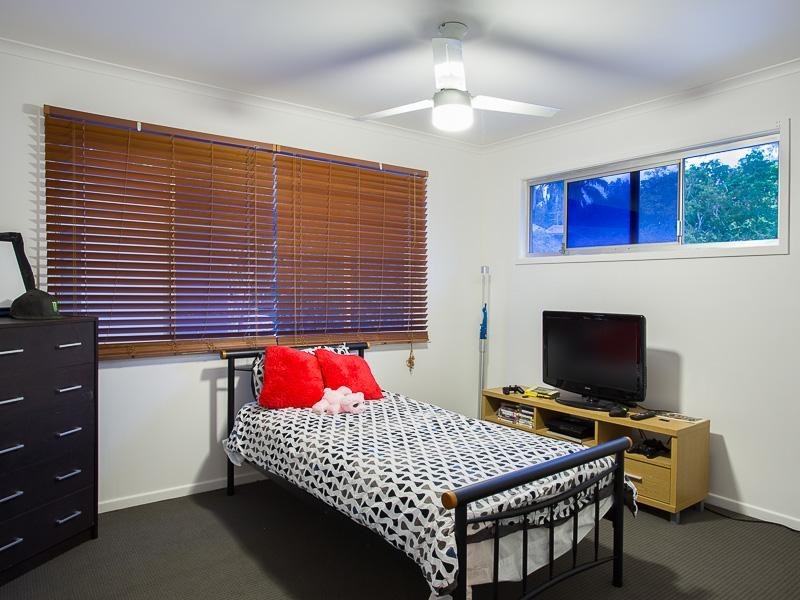 1 Yonga Street, Balmoral QLD 4171