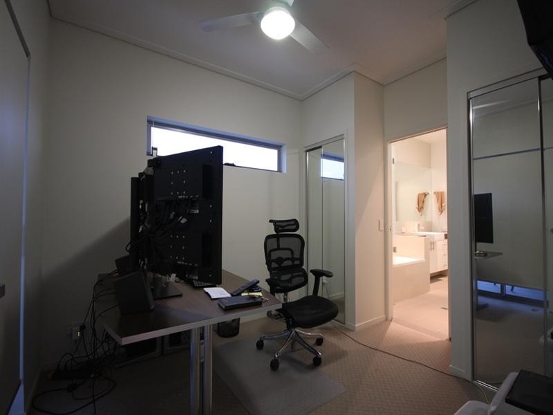 1/168 Riding Road, Balmoral QLD 4171