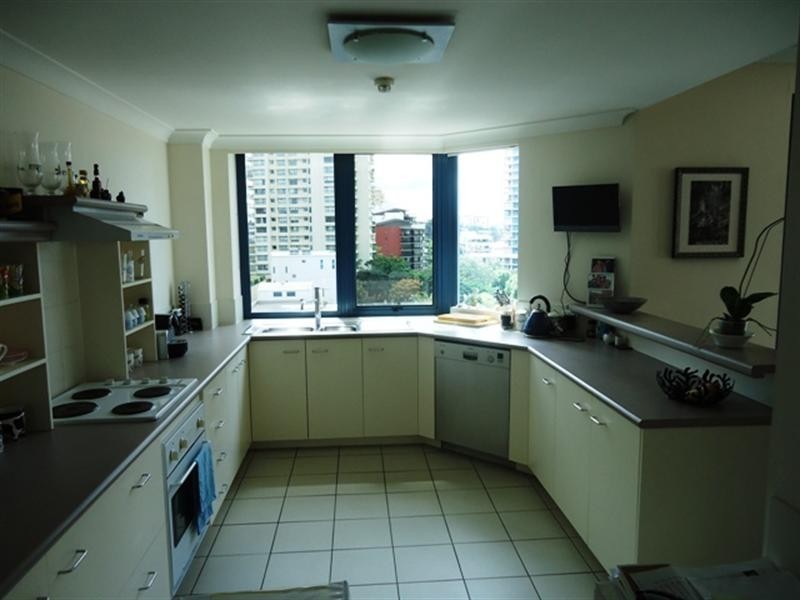 35 Ferry Street, Kangaroo Point QLD 4169