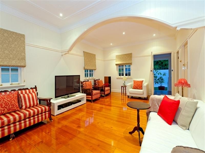 182 Brisbane Street, Bulimba QLD 4171